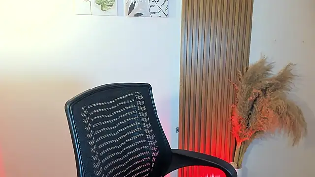 Milabrown  online show from October 3, 2025, 5:36 pm