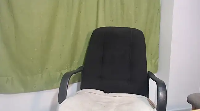 Snapshot of sexyvioletvalerious chatting on March 21, 2025, 2:28 am sexyvioletvalerious online show from March 21, 2025, 2:28 am