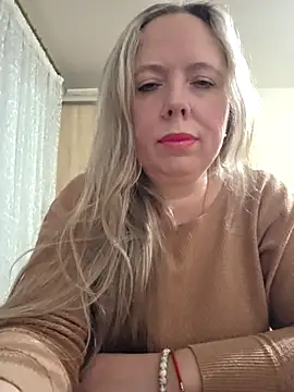 Snapshot of Irina3718 chatting on November 30, 2025, 3:02 pm Irina3718 online show from November 30, 2025, 3:02 pm