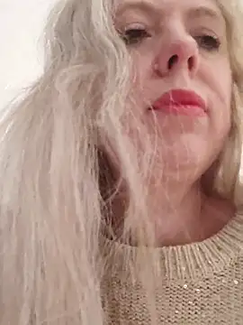 Snapshot of Irina3718 chatting on November 23, 2025, 2:16 pm Irina3718 online show from November 23, 2025, 2:16 pm