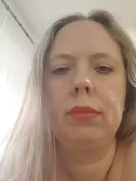 Snapshot of Irina3718 chatting on October 8, 2025, 2:18 pm Irina3718 online show from October 8, 2025, 2:18 pm