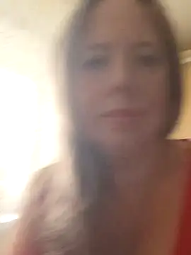 Snapshot of Irina3718 chatting on October 17, 2025, 10:18 am Irina3718 online show from October 17, 2025, 10:18 am