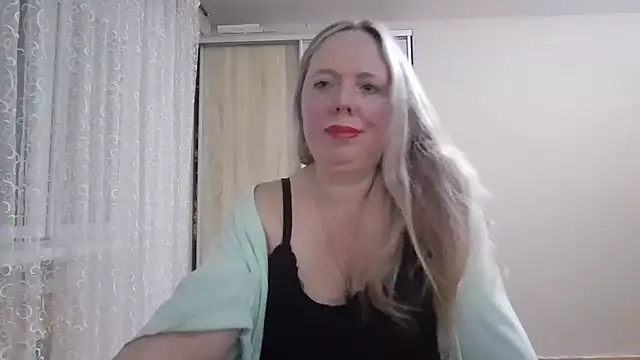 Irina3718 online show from March 16, 2025, 4:45 pm
