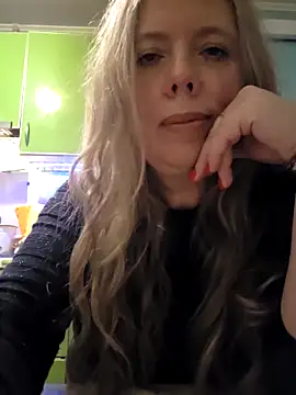 Snapshot of Irina3718 chatting on January 6, 2026, 10:14 pm Irina3718 online show from January 6, 2026, 10:14 pm