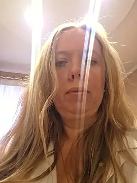 Snapshot of Irina3718 chatting on January 13, 2026, 1:15 pm Irina3718 online show from January 13, 2026, 1:15 pm