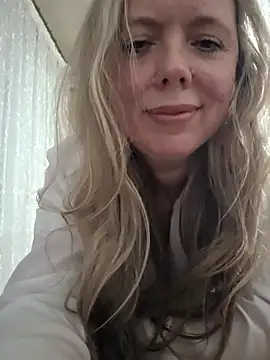 Snapshot of Irina3718 chatting on January 16, 2026, 4:11 pm Irina3718 online show from January 16, 2026, 4:11 pm