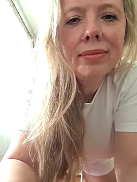 Snapshot of Irina3718 chatting on February 13, 2026, 8:36 am Irina3718 online show from February 13, 2026, 8:36 am