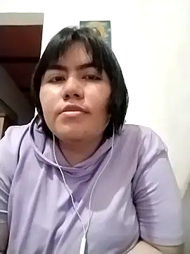 Snapshot of IrisMitchell_ chatting on March 21, 2025, 12:29 am IrisMitchell online show from March 21, 2025, 12:29 am