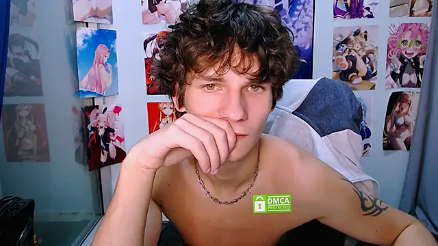 Snapshot of den_rich1 chatting on March 19, 2025, 1:43 am den rich1 online show from March 19, 2025, 1:43 am