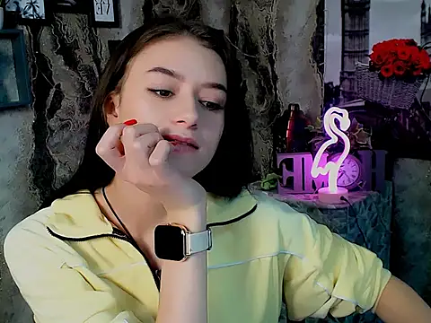 LanaTey online show from October 12, 2025, 11:00 am