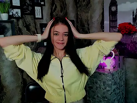 LanaTey online show from October 13, 2025, 5:09 am