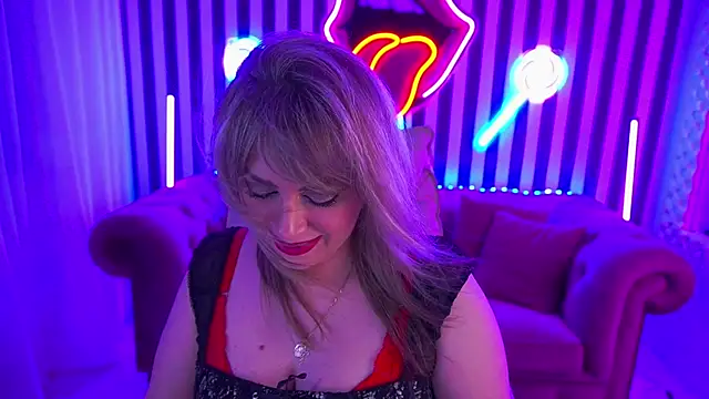 CandyLadyyy online show from April 17, 2026, 9:17 pm