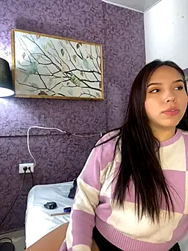 LunaCandy  online show from October 6, 2025, 1:23 pm