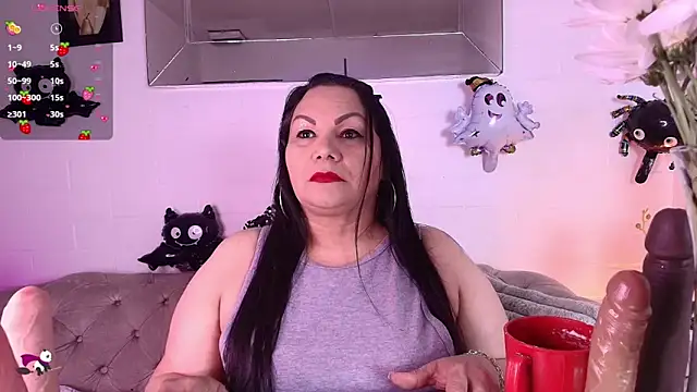 Snapshot of EllenaBoobs_ chatting on October 16, 2025, 6:54 am EllenaBoobs  online show from October 16, 2025, 6:54 am