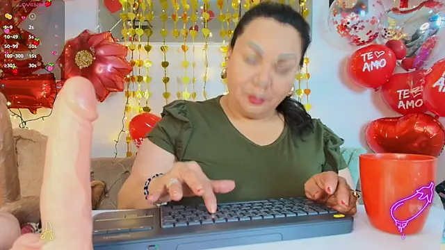 Snapshot of EllenaBoobs_ chatting on September 17, 2025, 6:59 am EllenaBoobs  online show from September 17, 2025, 6:59 am