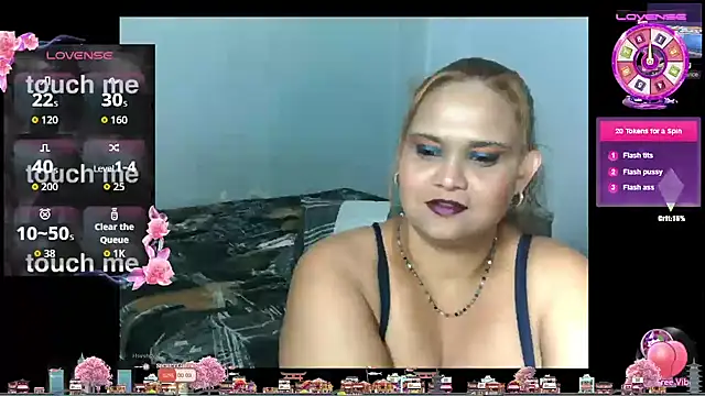 clover cams1874 online show from November 1, 2025, 5:29 pm