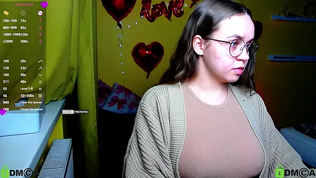 Snapshot of Lilysweet13 chatting on February 8, 2026, 5:54 pm Lilysweet13 online show from February 8, 2026, 5:54 pm