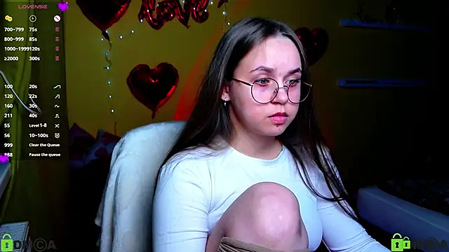 Snapshot of Lilysweet13 chatting on February 9, 2026, 10:19 pm Lilysweet13 online show from February 9, 2026, 10:19 pm