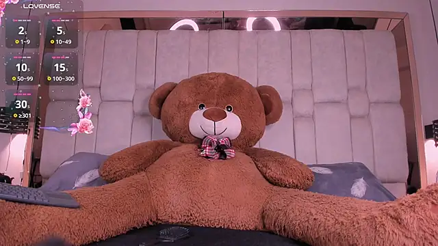 Snapshot of Daia_Ortiz chatting on October 19, 2025, 8:11 pm Daia Ortiz online show from October 19, 2025, 8:11 pm