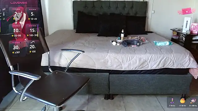 mia velvet1 online show from November 12, 2025, 1:37 pm