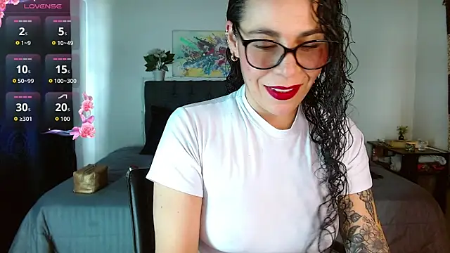 Snapshot of mia_velvet1 chatting on September 24, 2025, 2:45 pm mia velvet1 online show from September 24, 2025, 2:45 pm