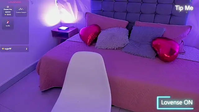 jenn cg online show from April 10, 2026, 9:11 pm