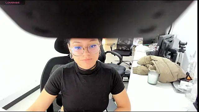 Snapshot of jenn_cg chatting on November 1, 2025, 8:36 pm jenn cg online show from November 1, 2025, 8:36 pm