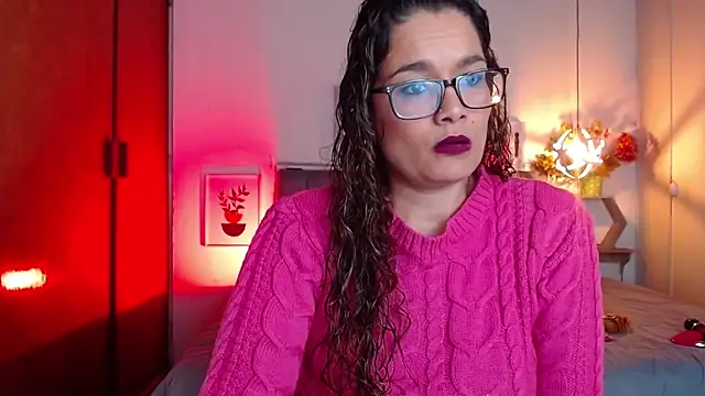 Snapshot of Rose_Thompson1 chatting on October 7, 2025, 1:45 pm Rose Thompson1 online show from October 7, 2025, 1:45 pm