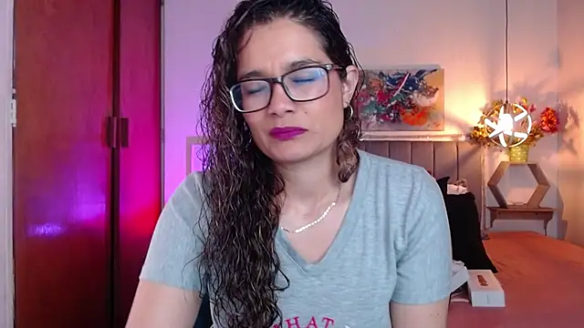 Snapshot of Rose_Thompson1 chatting on October 2, 2025, 1:36 pm Rose Thompson1 online show from October 2, 2025, 1:36 pm