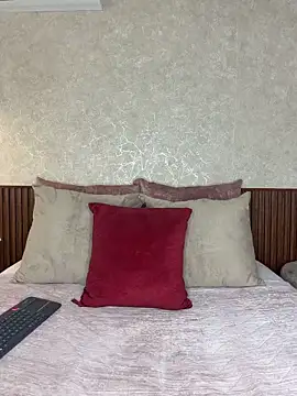 alisonnwalker2025 online show from April 9, 2026, 1:17 pm