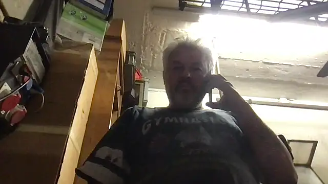 Snapshot of Berg_Boy chatting on September 19, 2025, 9:35 am Berg Boy online show from September 19, 2025, 9:35 am