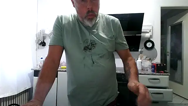 Berg Boy online show from July 14, 2026, 4:06 am