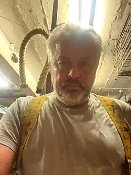 Snapshot of Berg_Boy chatting on September 22, 2025, 3:51 pm Berg Boy online show from September 22, 2025, 3:51 pm