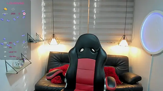 Snapshot of ISIS_VALCHOS chatting on September 23, 2025, 8:05 pm ISIS VALCHOS online show from September 23, 2025, 8:05 pm