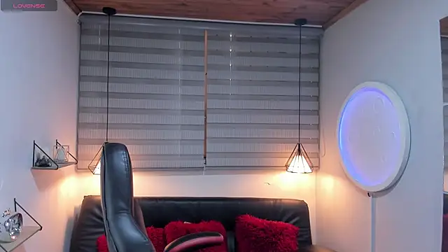 Snapshot of ISIS_VALCHOS chatting on September 27, 2025, 1:06 pm ISIS VALCHOS online show from September 27, 2025, 1:06 pm