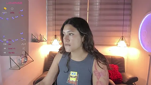 Snapshot of ISIS_VALCHOS chatting on October 13, 2025, 7:48 pm ISIS VALCHOS online show from October 13, 2025, 7:48 pm