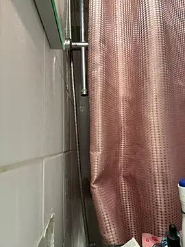 Hugo34bg online show from April 16, 2026, 5:30 am