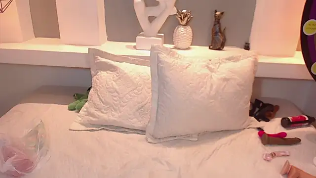 Snapshot of milu_w4llace chatting on September 20, 2025, 1:32 am milu w4llace online show from September 20, 2025, 1:32 am