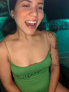heykriss  online show from March 17, 2025, 11:46 pm