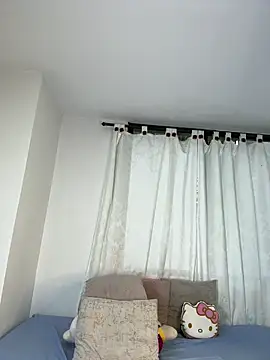 Ivelleee  online show from March 9, 2026, 10:02 pm