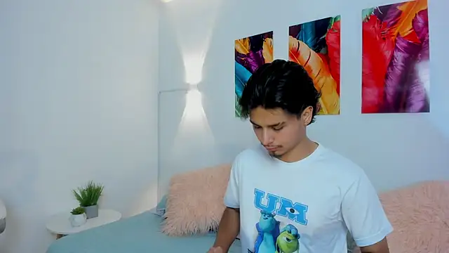 Snapshot of MathewAdams chatting on September 25, 2025, 6:25 pm MathewAdams online show from September 25, 2025, 6:25 pm