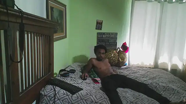 Snapshot of anthonyroth chatting on October 12, 2025, 5:36 pm anthonyroth online show from October 12, 2025, 5:36 pm