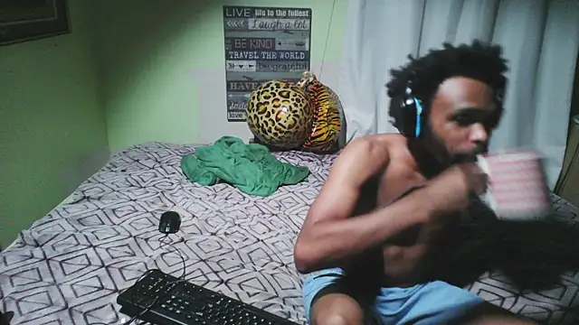 Snapshot of anthonyroth chatting on October 10, 2025, 1:28 am anthonyroth online show from October 10, 2025, 1:28 am