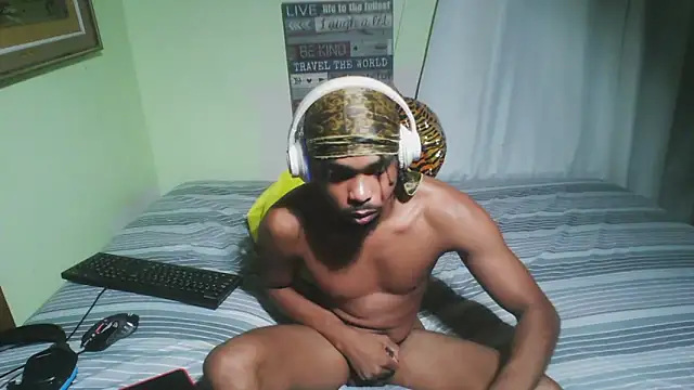 Snapshot of anthonyroth chatting on October 25, 2025, 5:17 am anthonyroth online show from October 25, 2025, 5:17 am