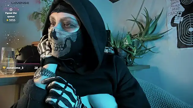 Snapshot of cos_operator chatting on October 9, 2025, 6:41 pm cos operator online show from October 9, 2025, 6:41 pm