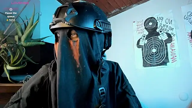 Snapshot of cos_operator chatting on September 19, 2025, 5:39 pm cos operator online show from September 19, 2025, 5:39 pm