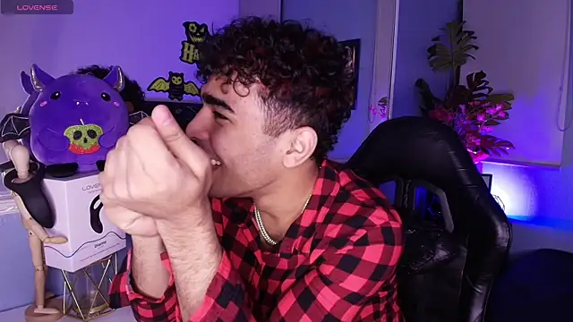 LucasCarterr  online show from September 30, 2025, 3:45 am