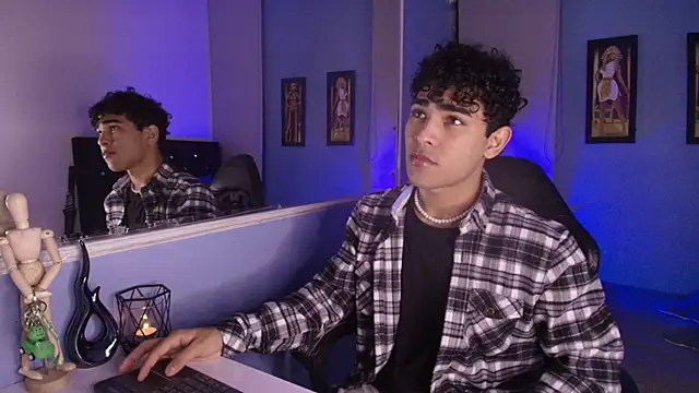 LucasCarterr  online show from September 9, 2025, 4:22 am