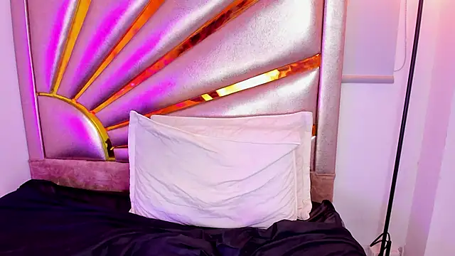 LucasCarterr  online show from March 21, 2025, 4:51 pm