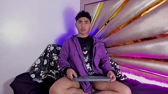 LucasCarterr  online show from March 17, 2025, 9:24 pm